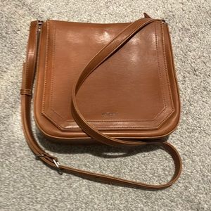 Cute cognac Matt & Nat shoulder bag.